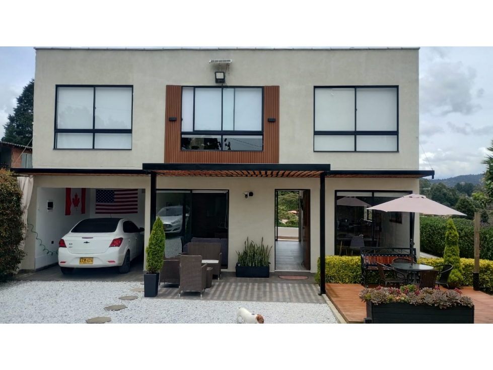 SE VENDE FINCA REMODELADA EN GUARNE, UBICACIÓN EXC. ZONA EL SALADO