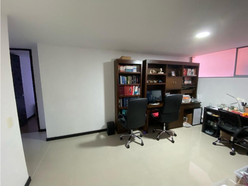 SE VENDE AMPLIO APARTAMENTO EN ENVIGADO SECTOR LOMA LAS BRUJAS — foto 5