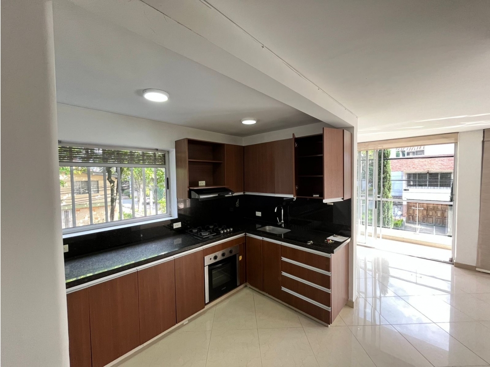 SE VENDE AMPLIO APARTAMENTO EN BELÉN EL NOGAL LOS ALMENDROS — foto 3