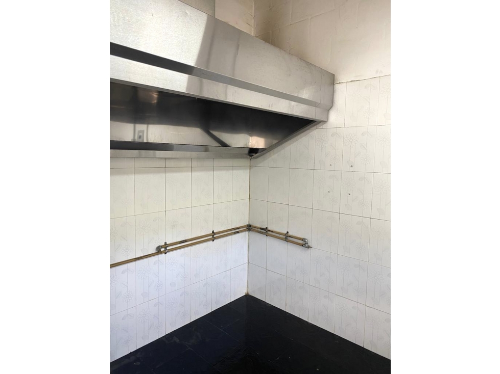 SE VENDE LOCAL COMERCIAL EN SABANETA SECTOR LOS ALCAZARES - 3