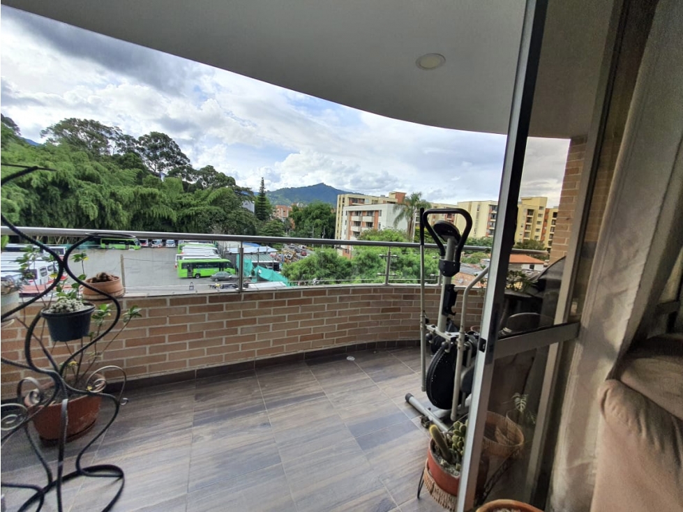 SE VENDE AMPLIO APARTAMENTO EN ENVIGADO SECTOR LA PAZ — foto 4