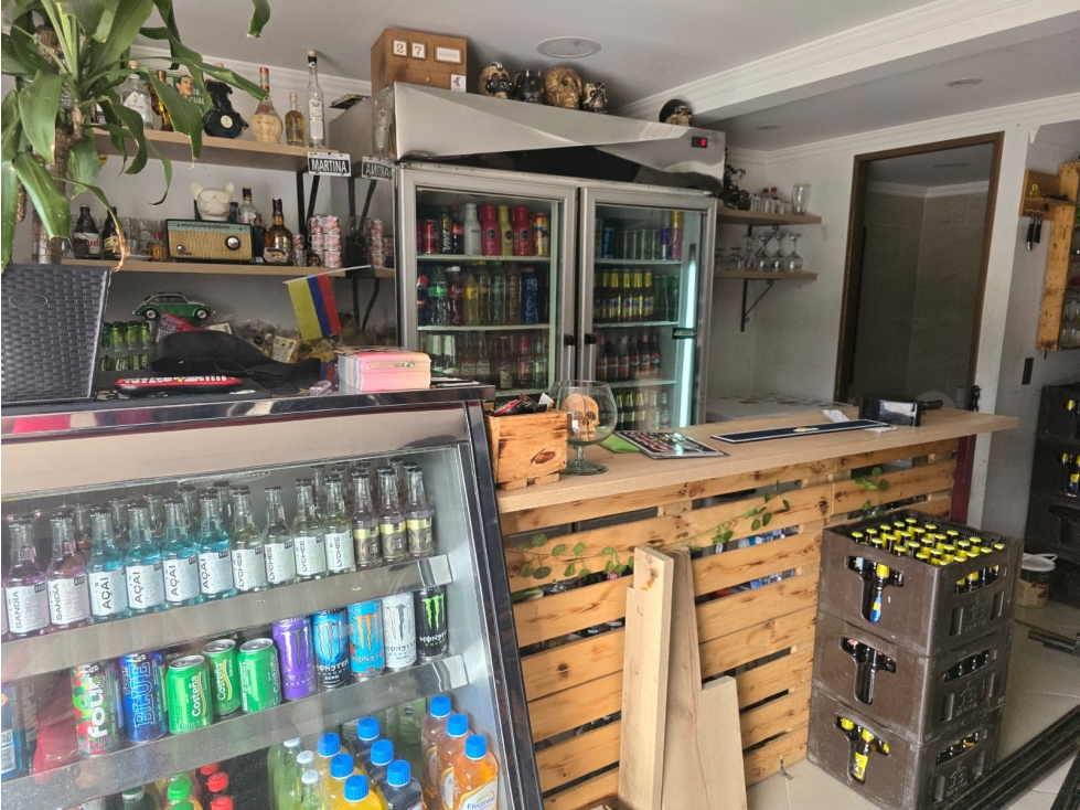 SE VENDE LOCAL EN BELLO BARRIO EL CARMELO, BUENA UBICACIÓN