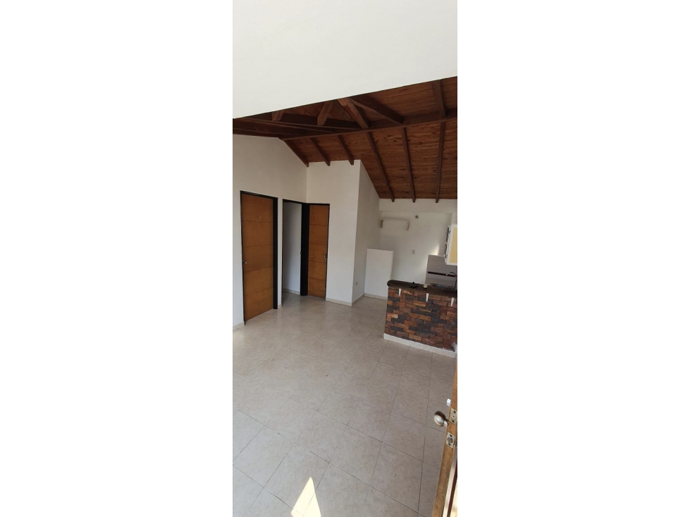 SE VENDE EDIFICIO DE APARTAMENTOS Y LOCALES EN SAN JERONIMO - LA PLAYA - 4