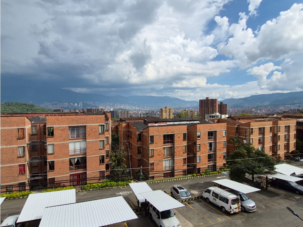 SE VENDE ENCANTADOR APARTAMENTO EN ROBLEDO PARTE BAJA, CERCA A FERRINI — foto 2