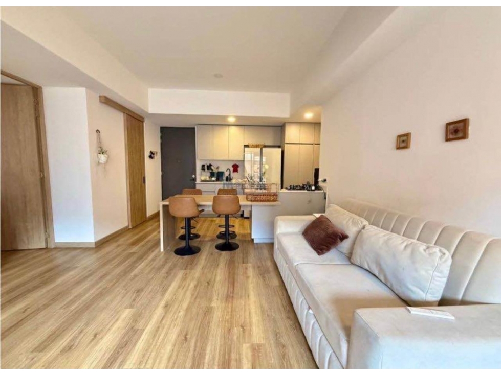 SE VENDE APARTAMENTO EN ENVIGADO MUY CERCA AL CC MAYORCA — foto 3