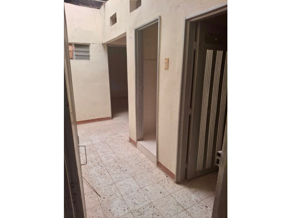 OPORTUNIDAD DE INVERSIÓN EN PUEBLORRICO ANT: CASA, LOCAL Y BODEGA — foto 5