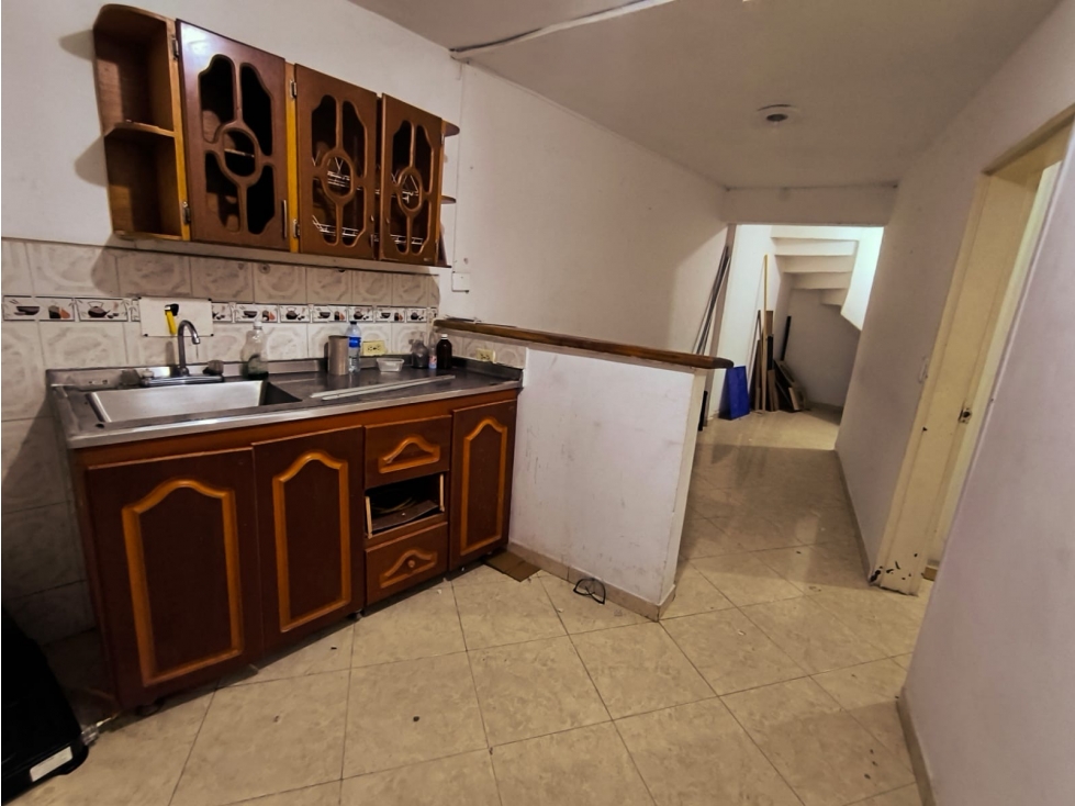 SE VENDE APARTA LOCAL EN BELLO CABAÑAS CERCA A GUADALUPE — foto 2