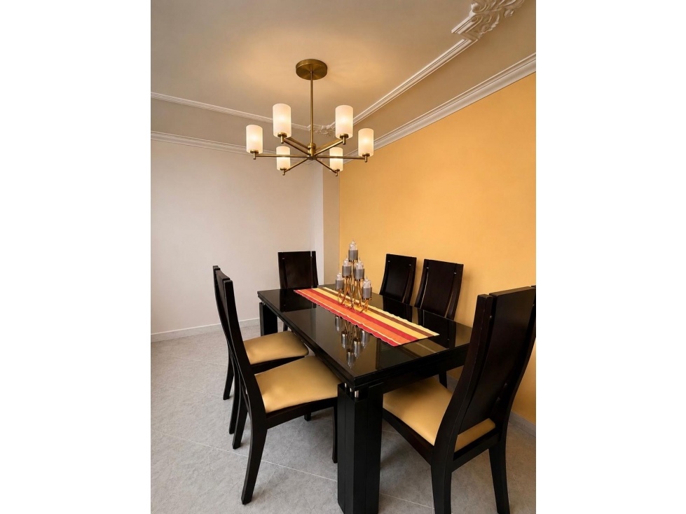 SE VENDE AMPLIO APARTAMENTO EN ENVIGADO BARRIO EL DORADO — foto 2