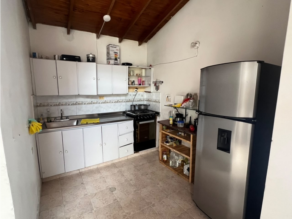 SE VENDE AMPLIO APARTAMENTO EN BELLO BARRIO CABAÑAS — foto 4