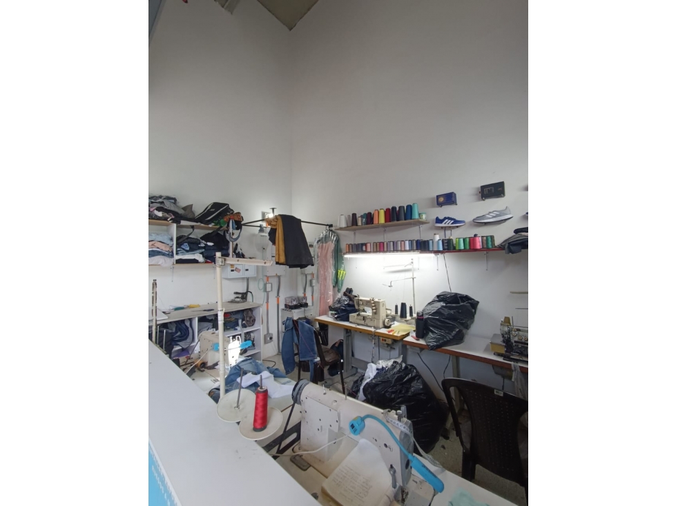 SE VENDE LOCAL EN EL MEJOR PUNTO DE NIQUIA