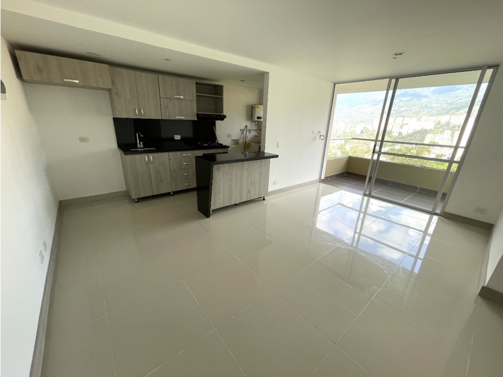 SE VENDE APARTAMENTO EN ENVIGADO SECTOR LAS ANTILLAS PARTE MEDIA 