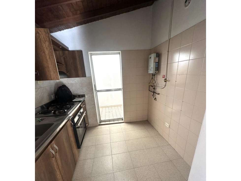 SE VENDE LINDO APARTAMENTO EN SABANETA BARRIO ENTREAMIGOS — foto 6
