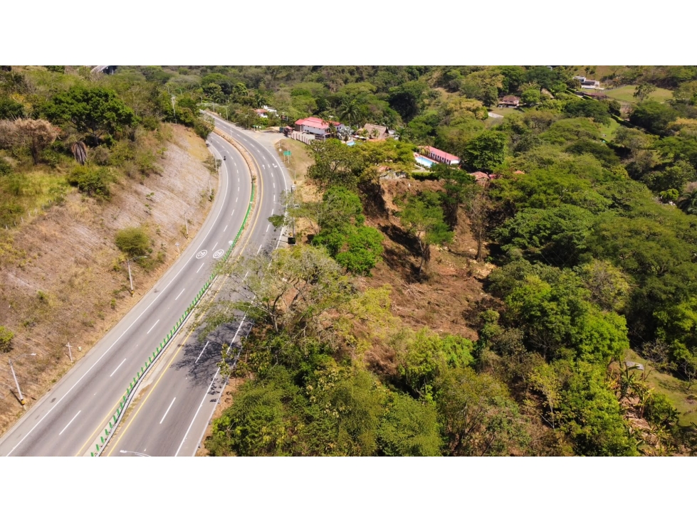 SE VENDE LOTE COMERCIAL SOBRE AUTOPISTA MEDELLÍN - SAN JERÓNIMO - 1