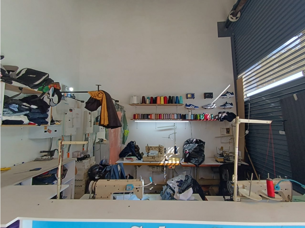 SE VENDE LOCAL EN EL MEJOR PUNTO DE NIQUIA — foto 2