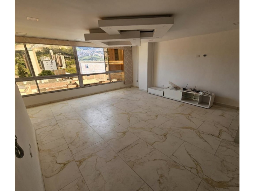 SE VENDE APARTAMENTO DÚPLEX EN BELLO-CABAÑAS PARTE BAJA — foto 3