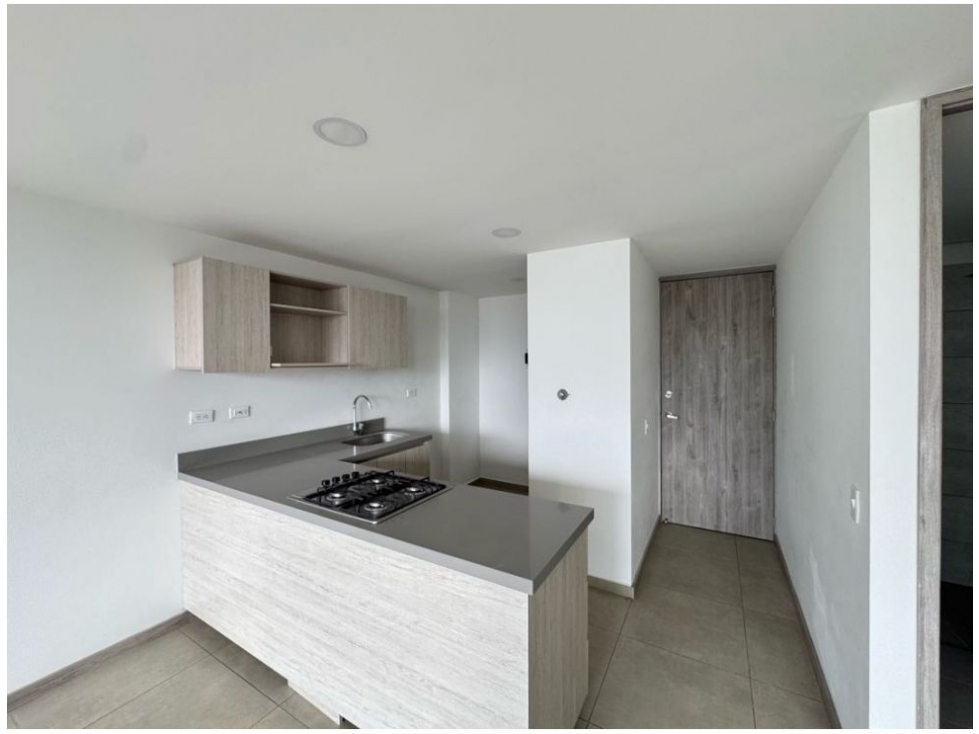 SE VENDE HERMOSO APARTAMENTO EN BELLO BARRIO CABAÑAS PARTE BAJA — foto 5