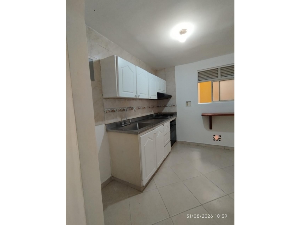 SE VENDE AMPLIO APARTAMENTO EN ENVIGADO MUY CERCA AL PARQUE PRINCIPAL — foto 4