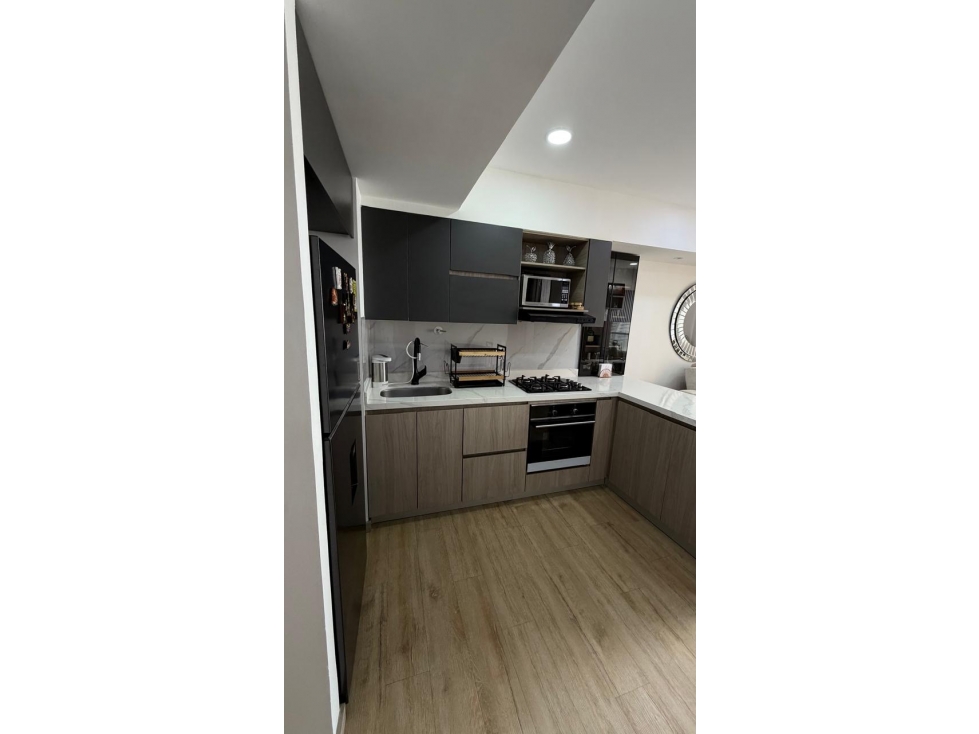 SE VENDE APARTAMENTO EN SABANETA BARRIO TRES ESQUINAS - SAN REMO — foto 4