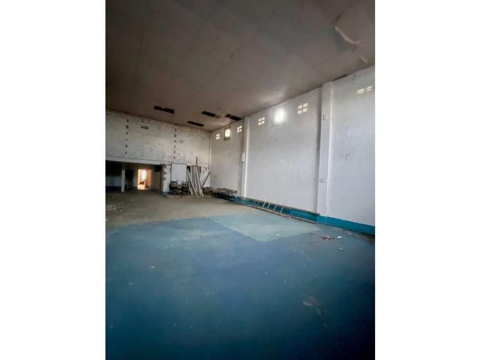 OPORTUNIDAD DE INVERSIÓN EN PUEBLORRICO ANT: CASA, LOCAL Y BODEGA — foto 4