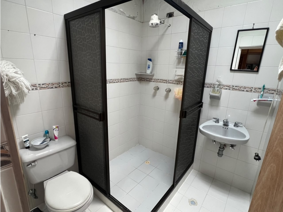 SE VENDE AMPLIO APARTAMENTO EN BELLO BARRIO CABAÑAS — foto 5