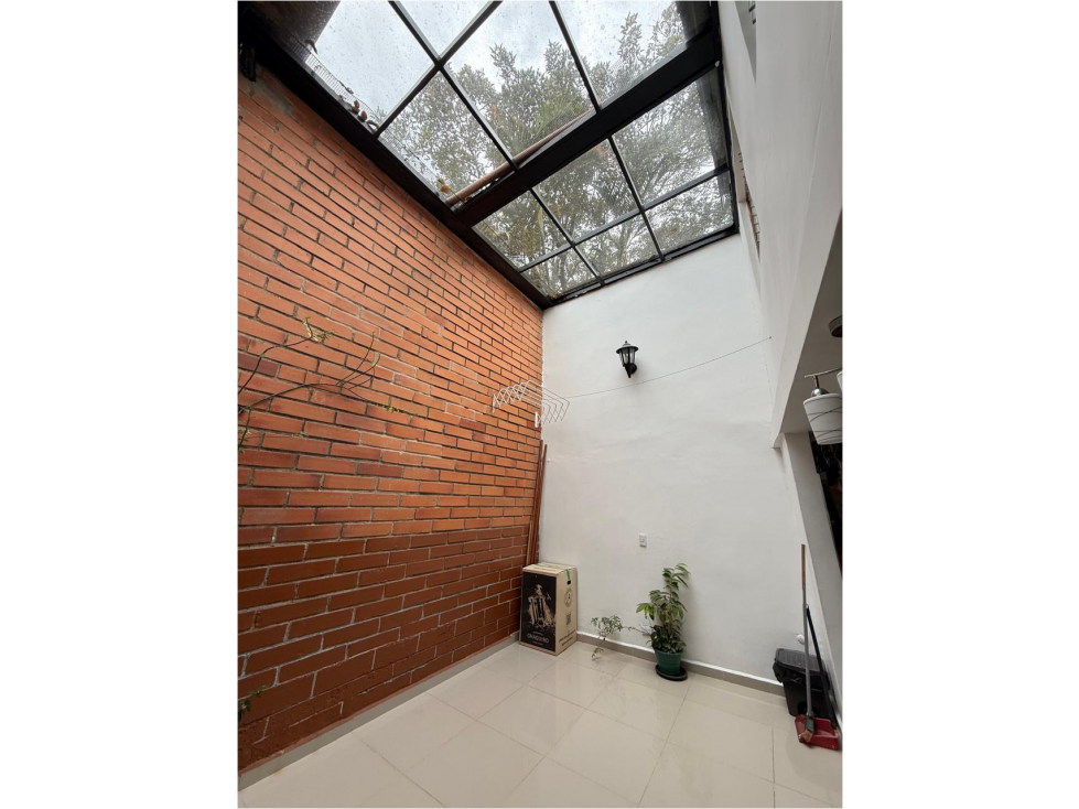 SE VENDE CASA UNIFAMILIAR EN ENVIGADO BARRIO ALTOS DEL TRIANON — foto 3