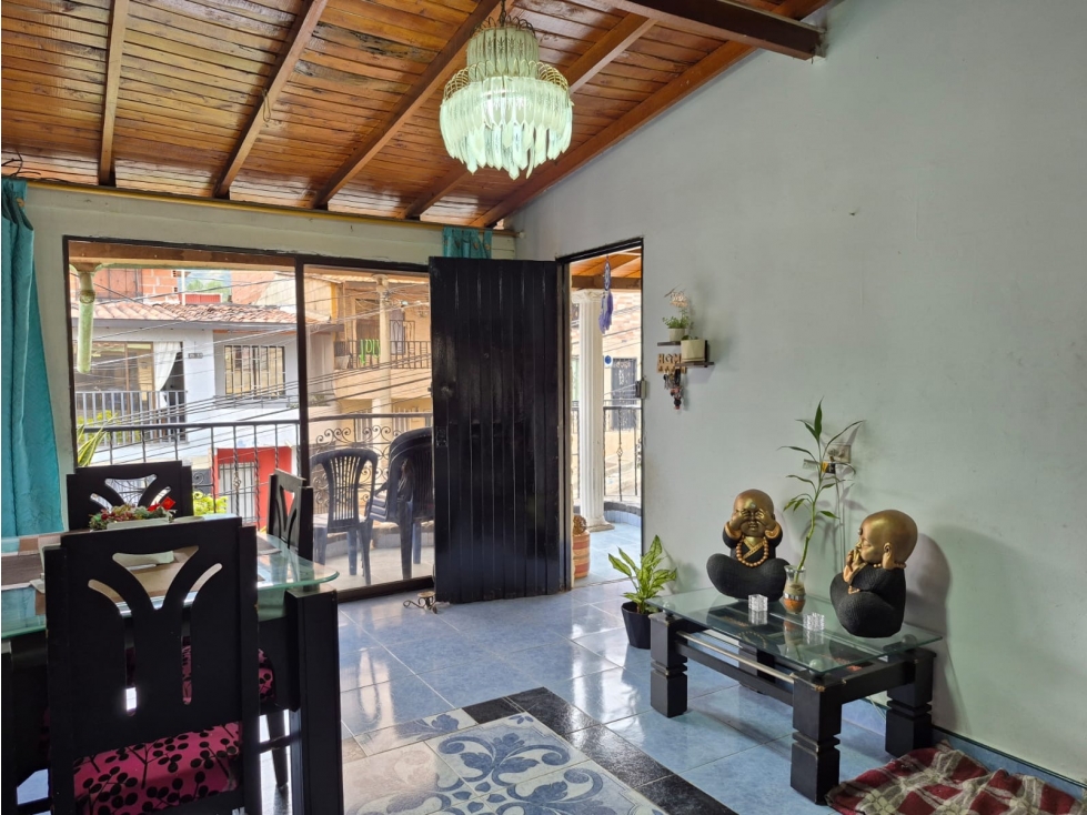 SE VENDE CASA EN BELLO SECTOR VILLAS DEL SOL POR LA IGLESIA GORETTI — foto 2