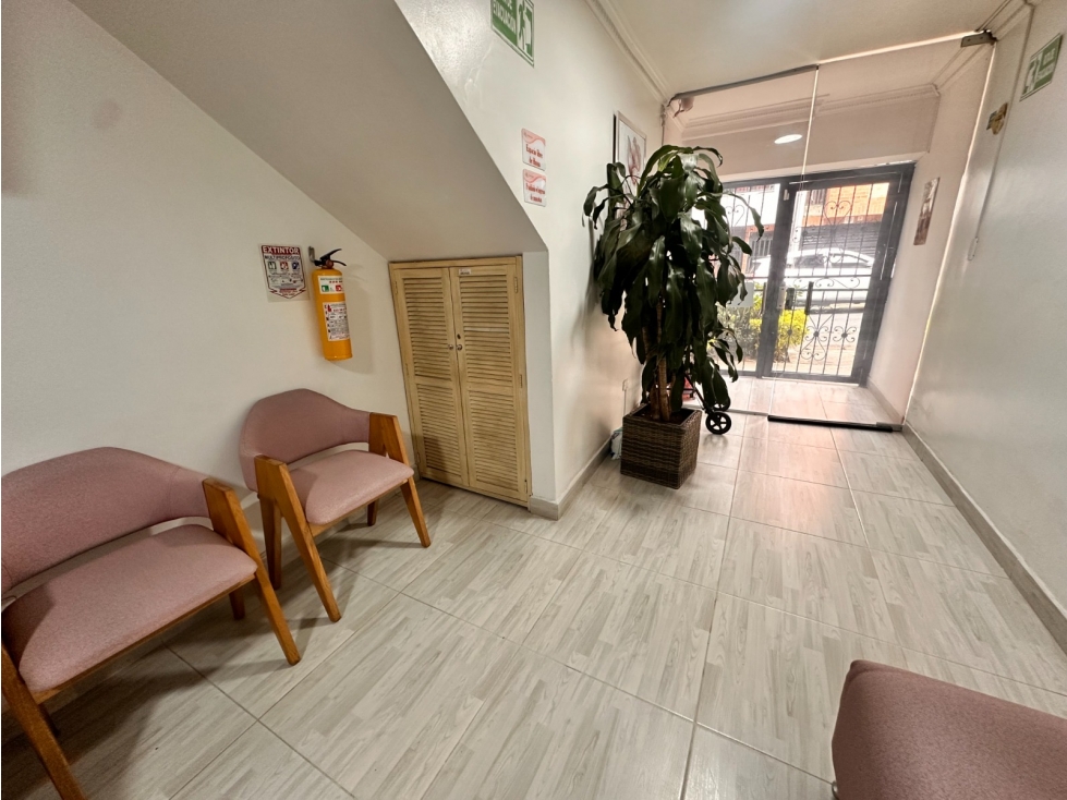 SE VENDE CASA EN LAURELES - FLORIDA NUEVA, SIRVE COMO LOCAL COMERCIAL