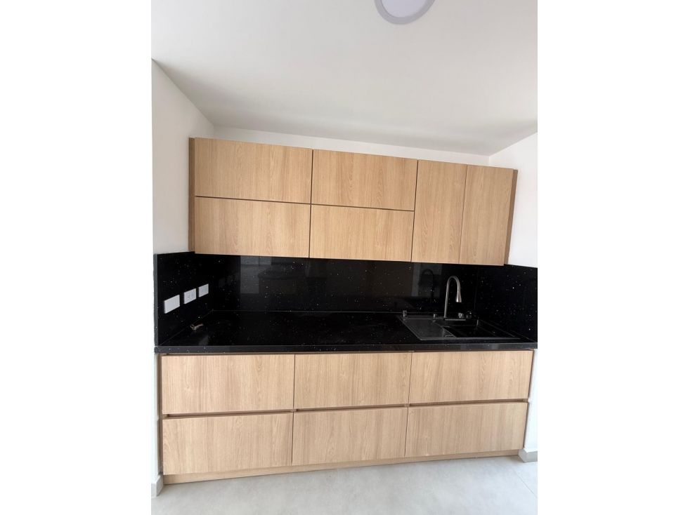 SE VENDE HERMOSO APARTAMENTO DÚPLEX EN LAURELES CONQUISTADORES — foto 4