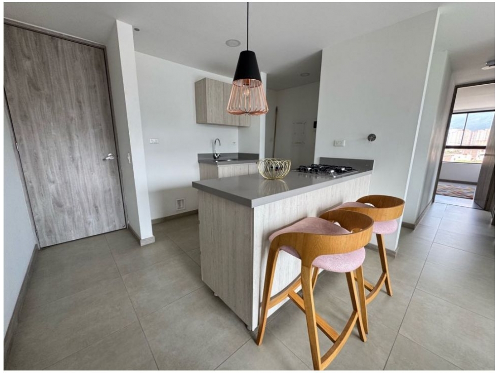 SE VENDE HERMOSO APARTAMETNO EN BELLO BARRIO CABAÑAS PARTE BAJA — foto 3