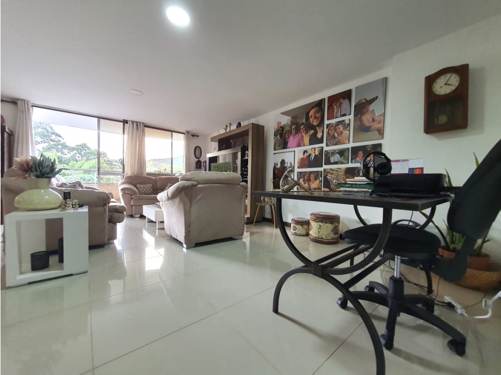 SE VENDE AMPLIO APARTAMENTO EN ENVIGADO SECTOR LA PAZ — foto 5