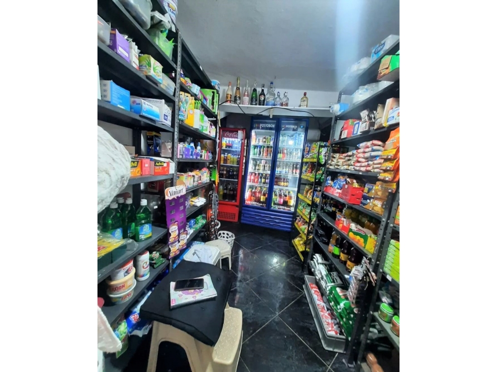 SE VENDE CASA CON NEGOCIO ACREDITADO EN LA PLAYITA MEDELLIN — foto 2