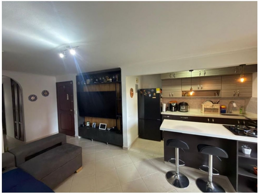 SE VENDE APARTAMENTO EN CALASANZ PARTE BAJA Y PLANA