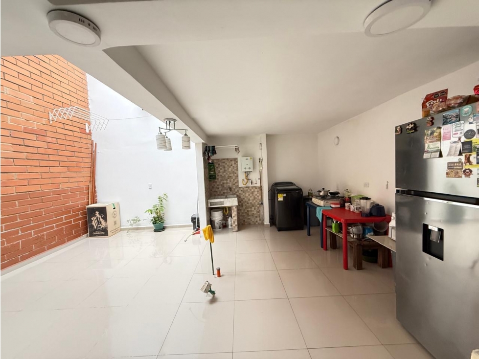 SE VENDE CASA UNIFAMILIAR EN ENVIGADO BARRIO ALTOS DEL TRIANON — foto 2