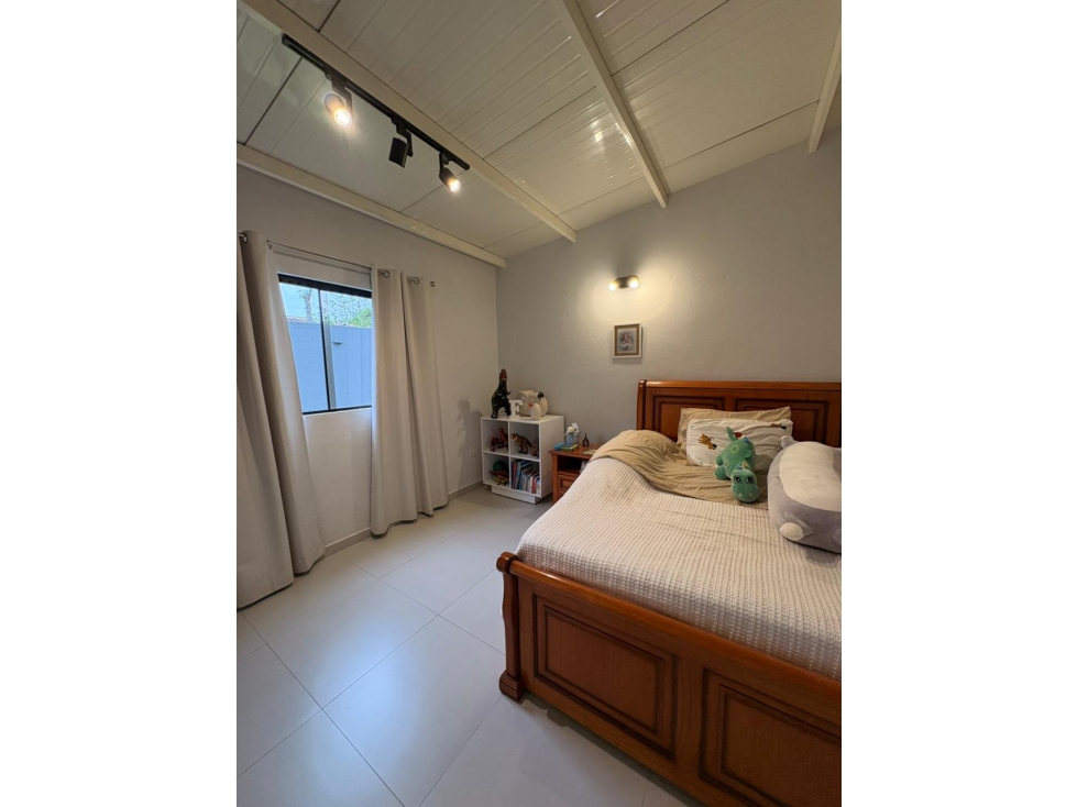 En venta hermosa casa en Lambaré, Barrio Cerro Cora - 4