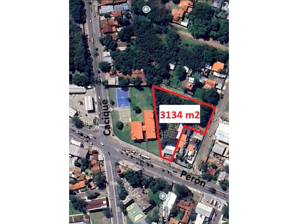 En venta terreno de 3134 m2 sobre Perón - 1