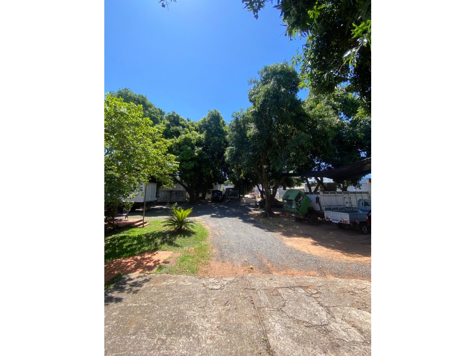 Vendo importante propiedad de 5.796 m2 en el Barrio Vista Alegre - 1