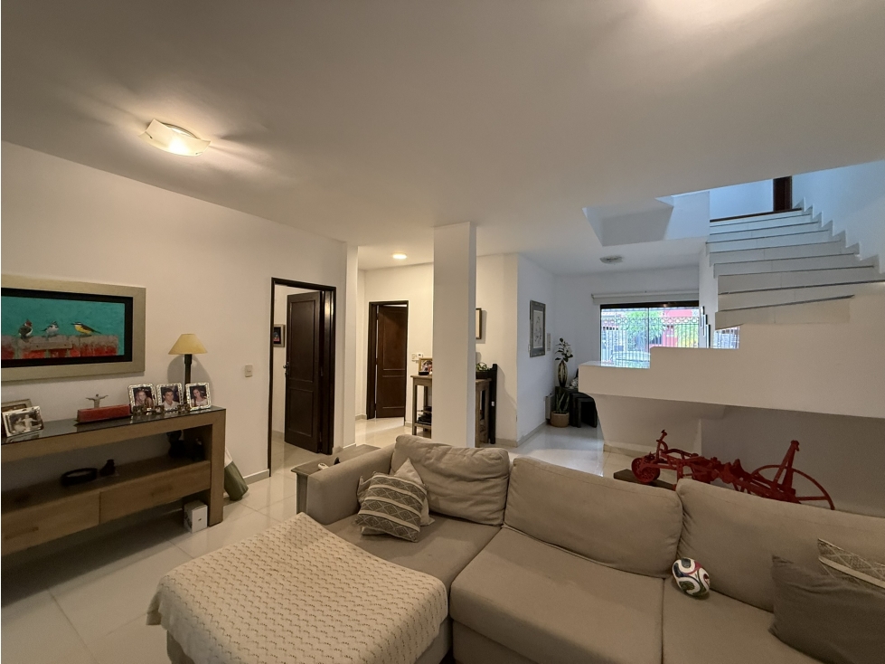 En venta residencia de lujo en Fernando de la Mora zona Norte - 4