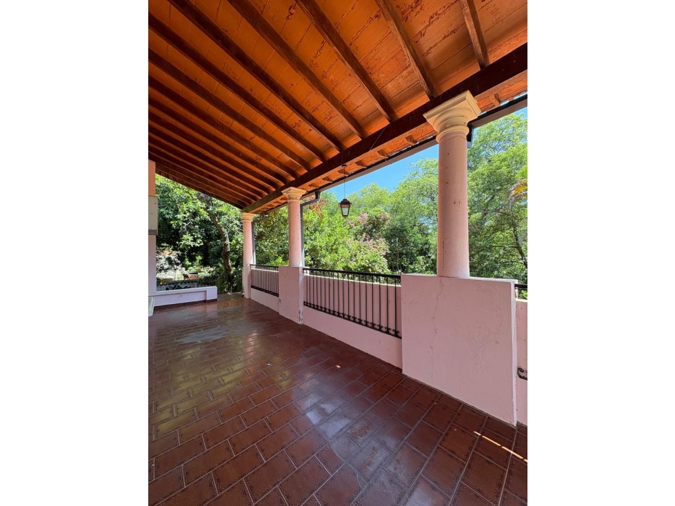 En venta amplia propiedad en el centro de Areguá - 3