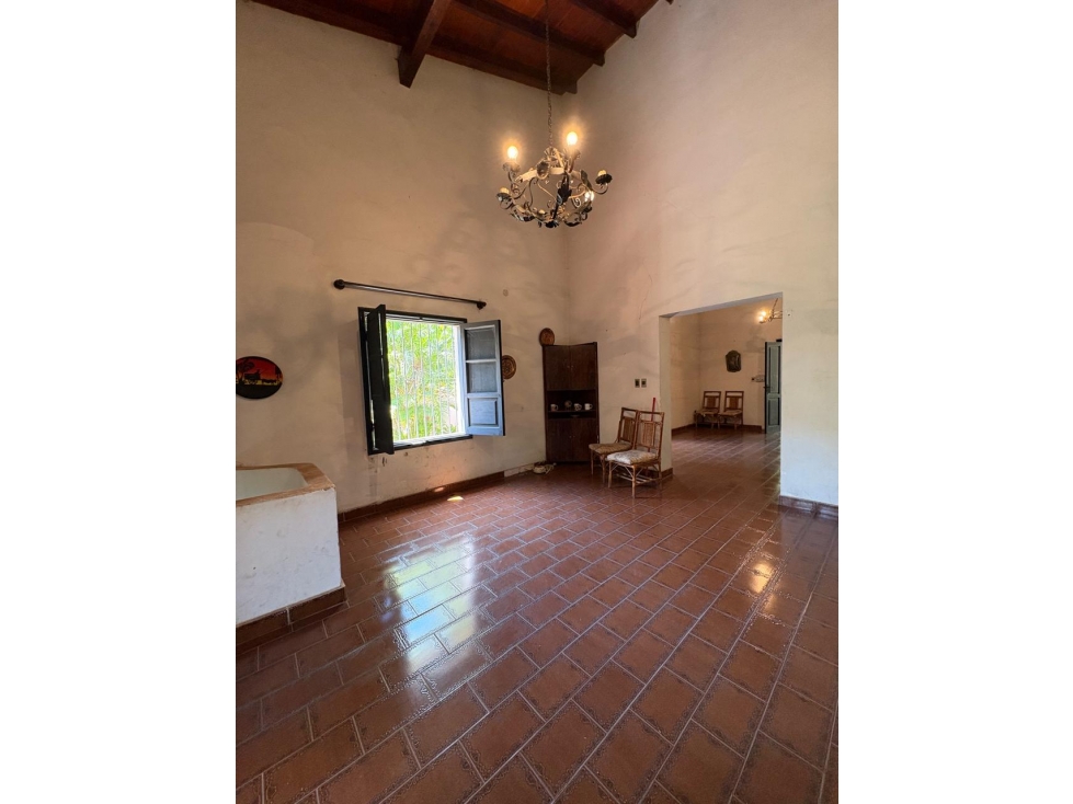 En venta amplia propiedad en el centro de Areguá - 5