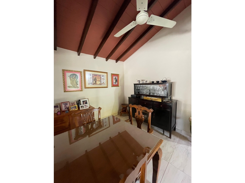 En venta hermosa casa zona Iglesia Capuchinos y Perón — foto 4