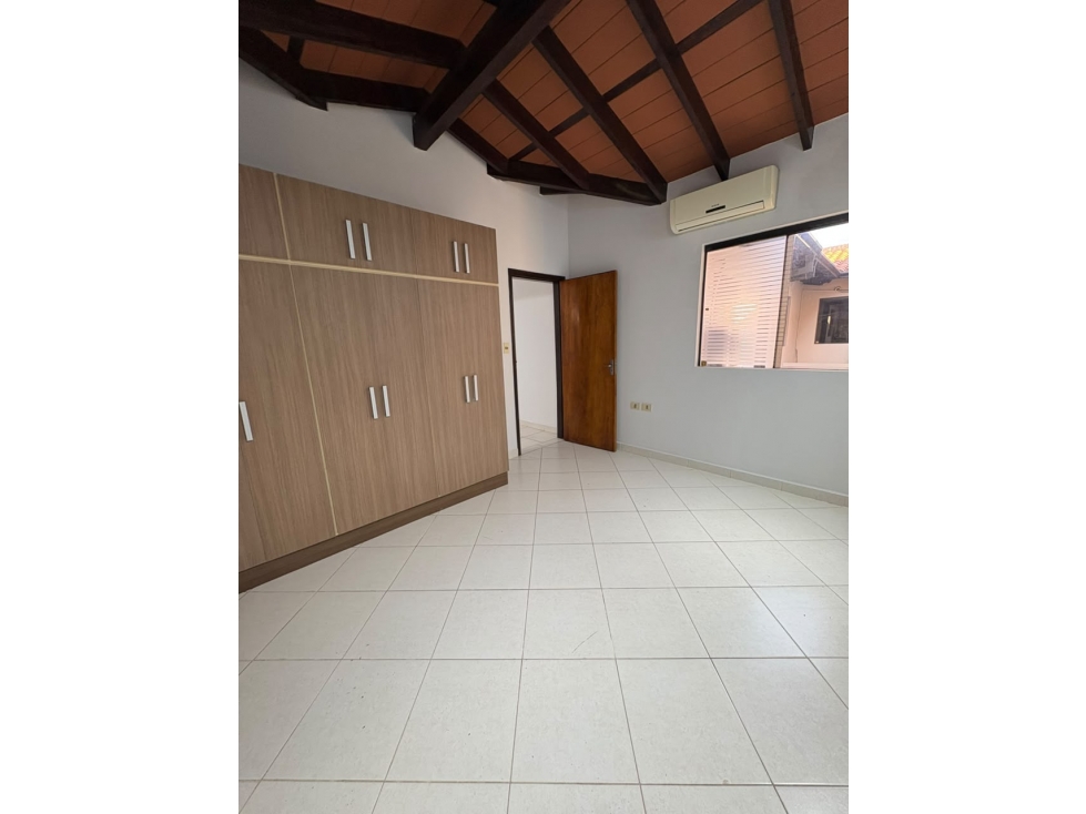 Dúplex en esquina en venta, a pasos de Super Pueblo Lambaré - 6