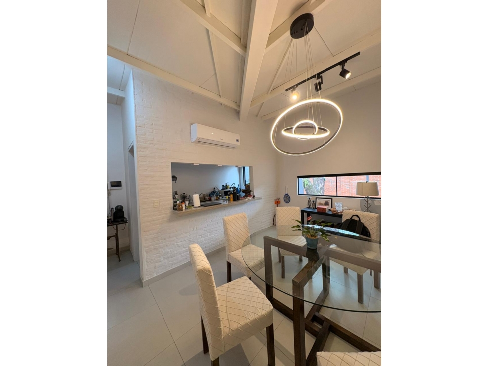 En venta hermosa casa en Lambaré, Barrio Cerro Cora - 2