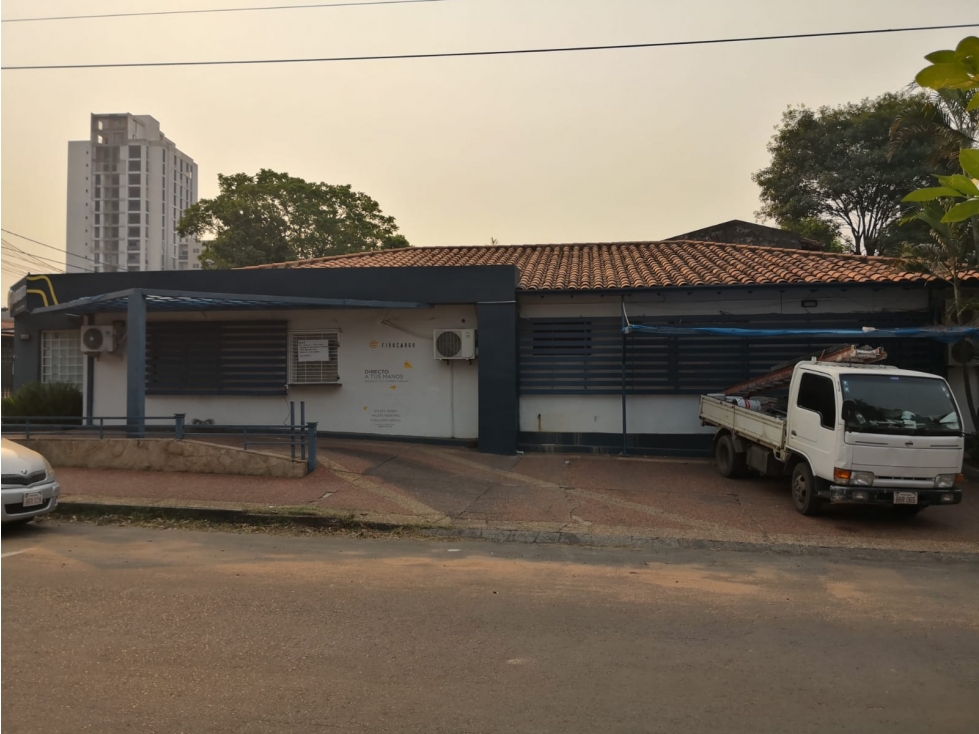 Alquilo propiedad comercial en esquina en Villa Morra — foto 2
