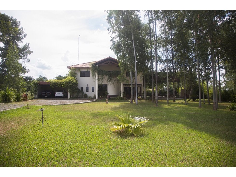 Terrés VENDE residencia en Surubi´i - 1