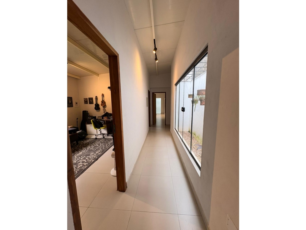 En venta hermosa casa en Lambaré, Barrio Cerro Cora - 6