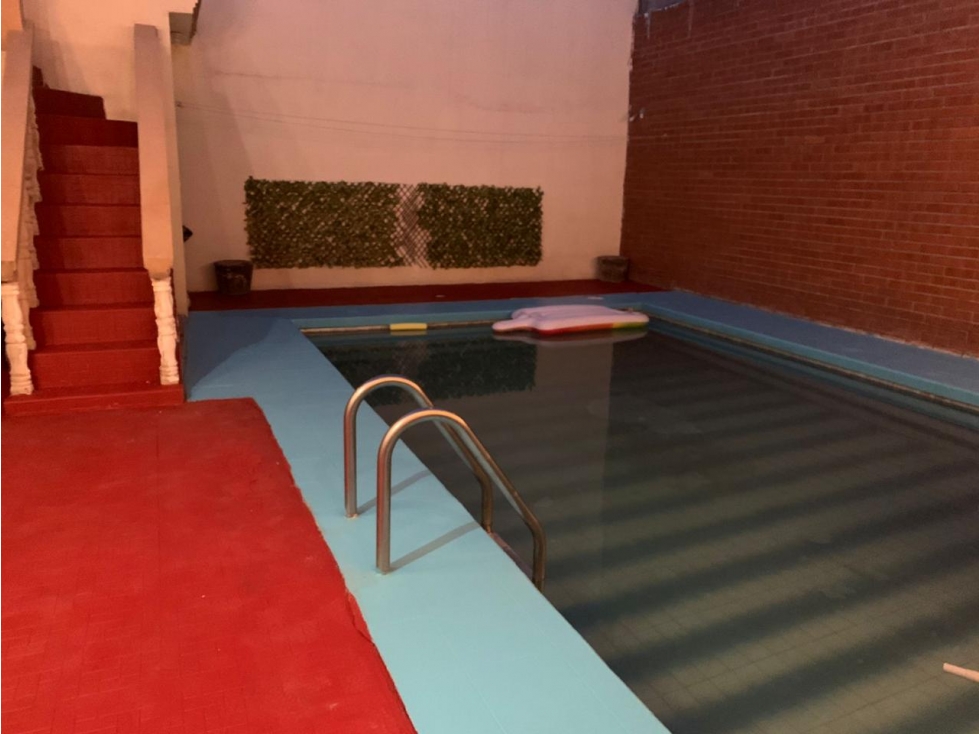 Residencia en venta en San Nicolás, con alberca — foto 2