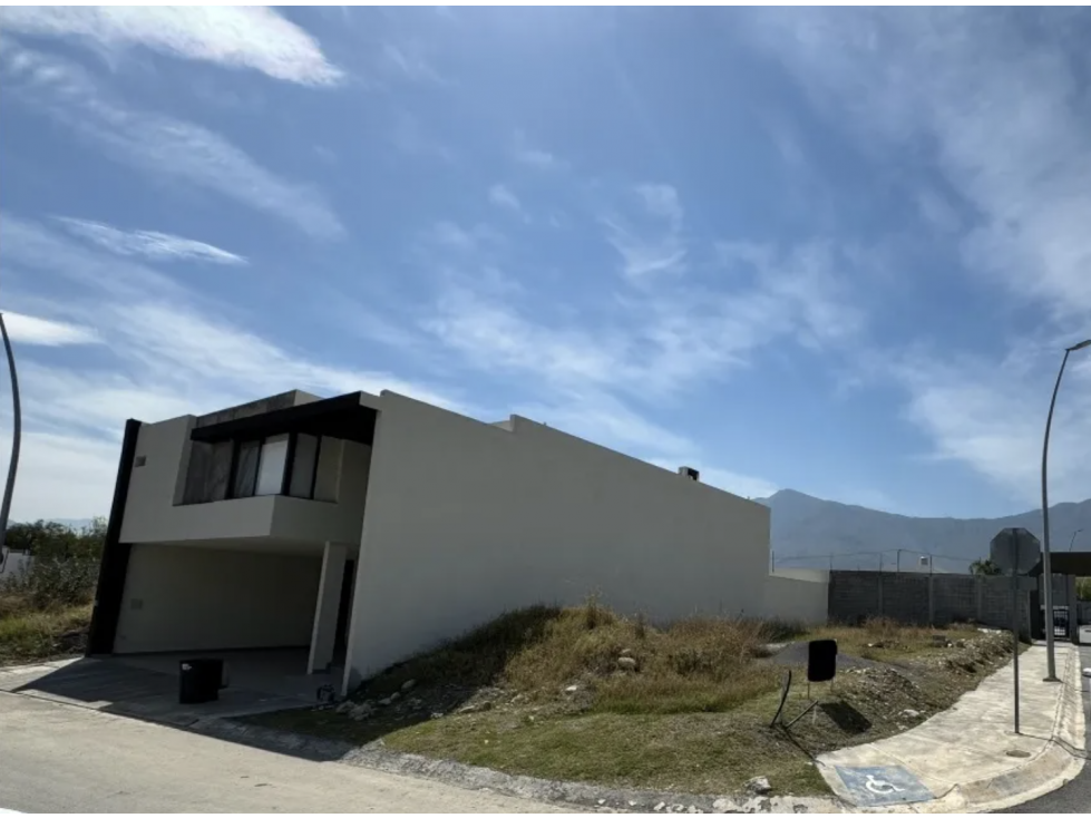 Terreno residencial en esquina en Privada Amorada, Santiago N.L. - 2