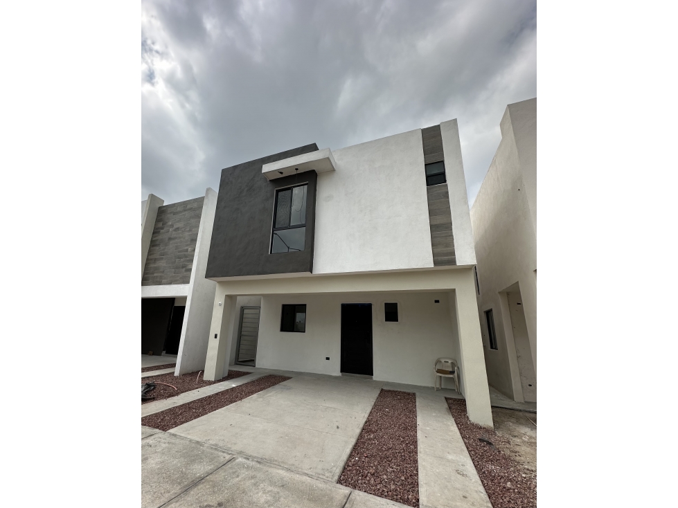Casas en Dominio Cumbres de 2 y 3 niveles