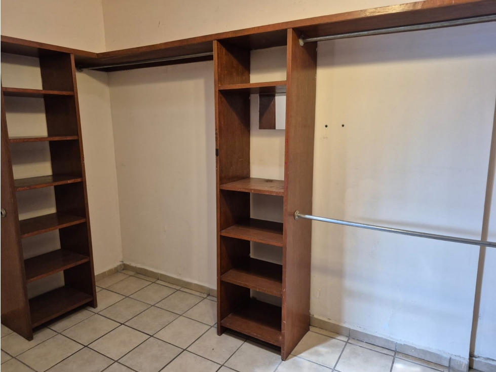 Casa de renta en colonia hacienda los Morales tercer sector — foto 6