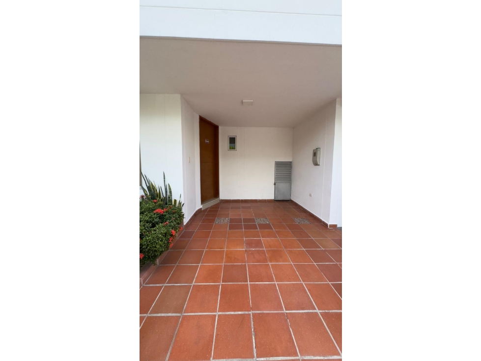 CASA EN VENTA VIA LOS PATIOS CONJUNTO CERRADO - 1